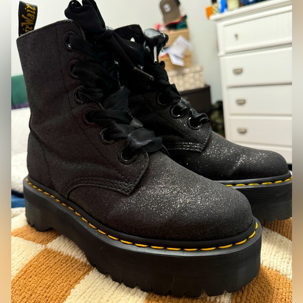 Molly Black Fine Glitter Platform Boots
Dr. Martens - Like new